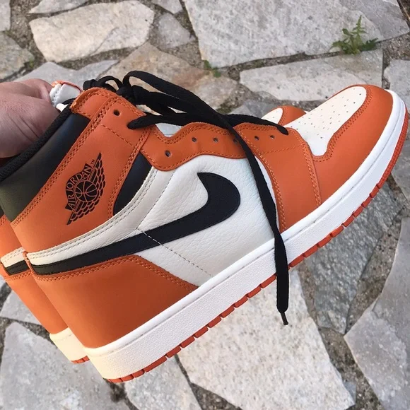 Air Jordan 1 Retro High OG 'Shattered Backboard Away' - Picture 11 of 17